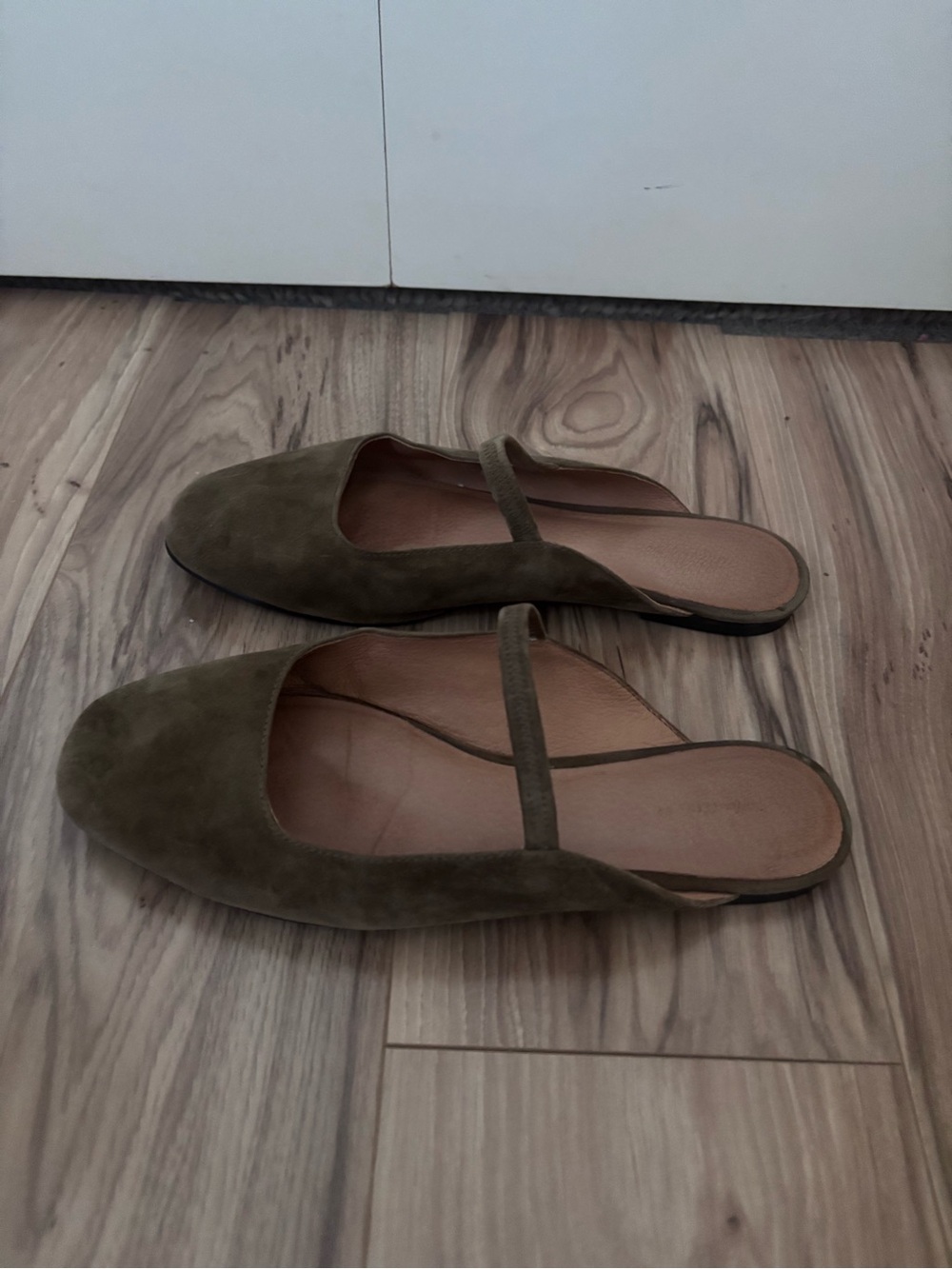 Madewell Olive Suede Mules - Picture 2 of 4
